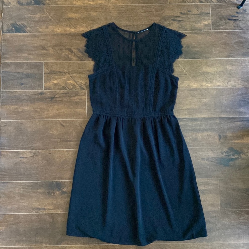 H&M - Lace Dress - Black - Small